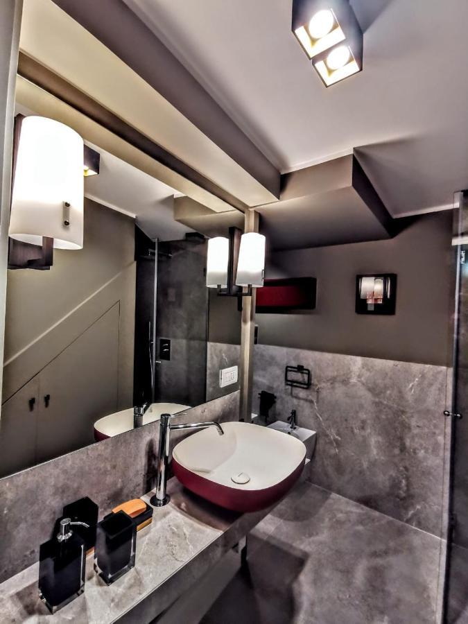Salottino Carafa By Salotto Borbonico Apartment Naples Luaran gambar